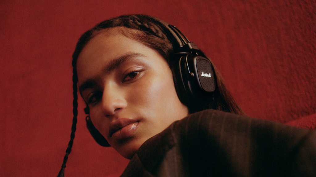 26352-474major-v-black-lifestyle-desktop-5.jpeg 26352-474major-v-black-lifestyle-desktop-5.jpeg